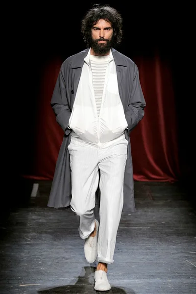Look 2